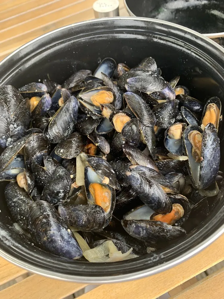 Moules À la Normande